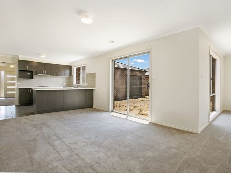 27 Greenvale Avenue, Wallan VIC 3756