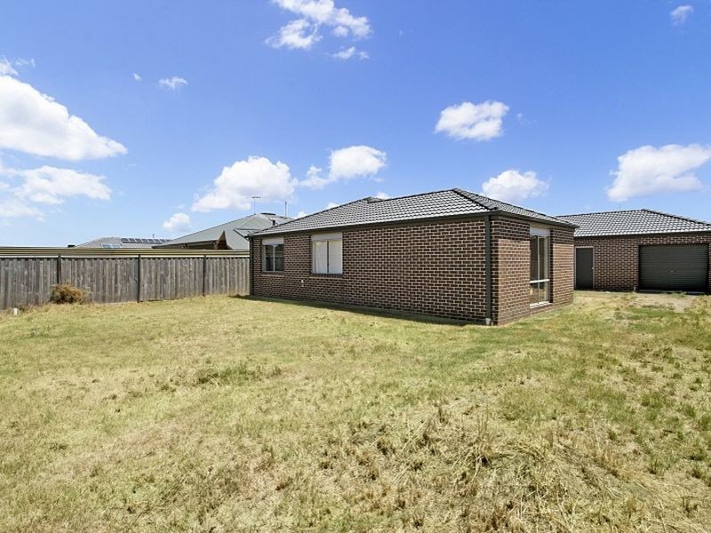 27 Greenvale Avenue, Wallan VIC 3756