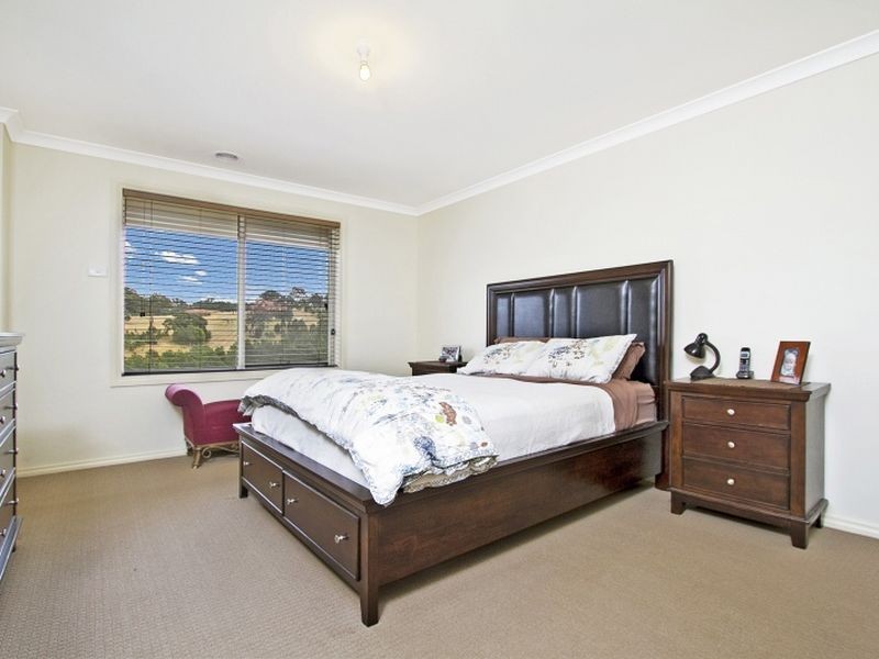 11 Siena Ridge, Hidden Valley VIC 3756