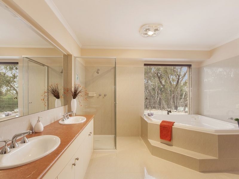 18 Villa Cora, Hidden Valley VIC 3756