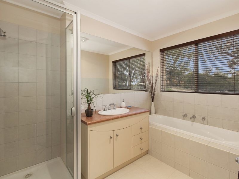 18 Villa Cora, Hidden Valley VIC 3756