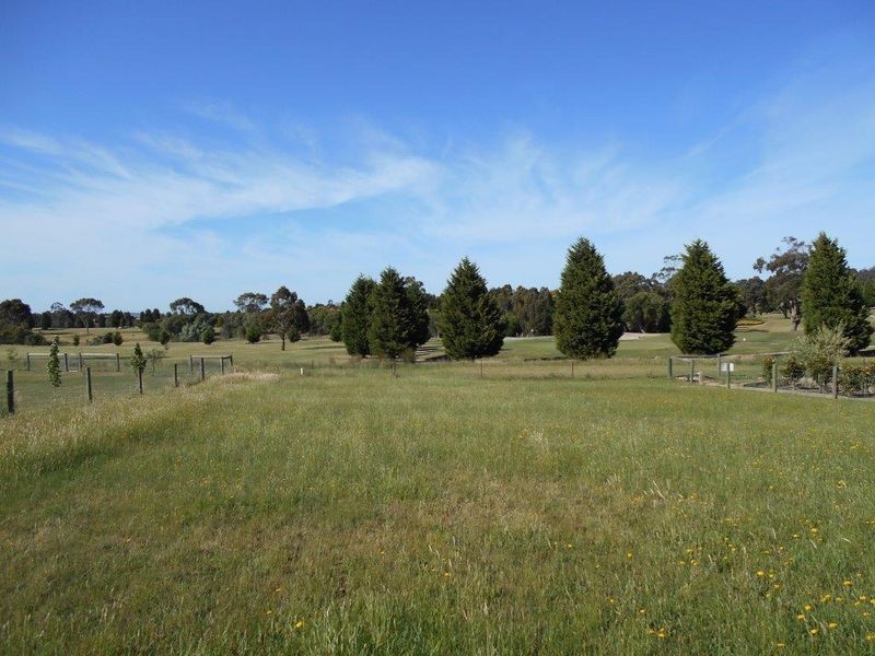 121 Valley Drive, Hidden Valley VIC 3756