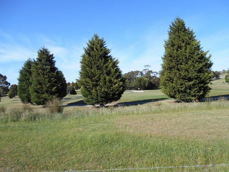 121 Valley Drive, Hidden Valley VIC 3756