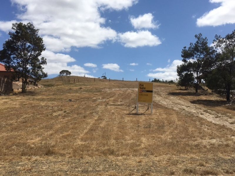 108 Valley Drive, Hidden Valley VIC 3756