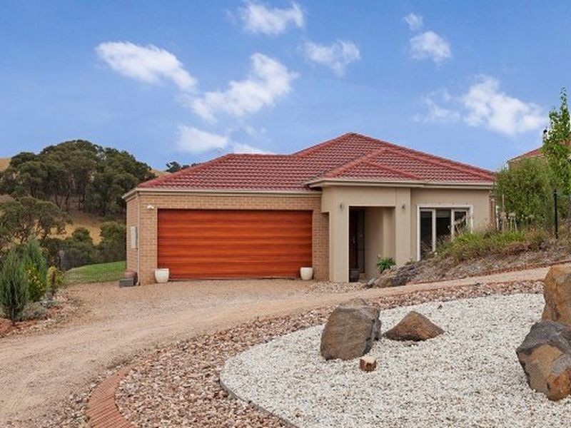 84 Valley Drive, Hidden Valley VIC 3756