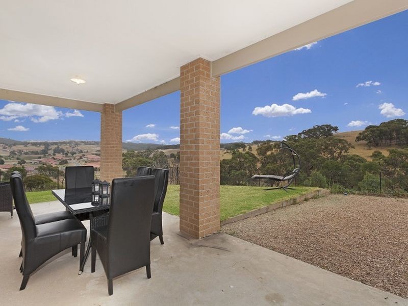 84 Valley Drive, Hidden Valley VIC 3756