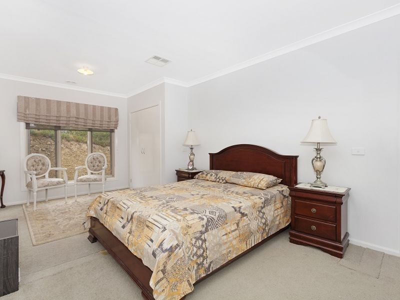 84 Valley Drive, Hidden Valley VIC 3756