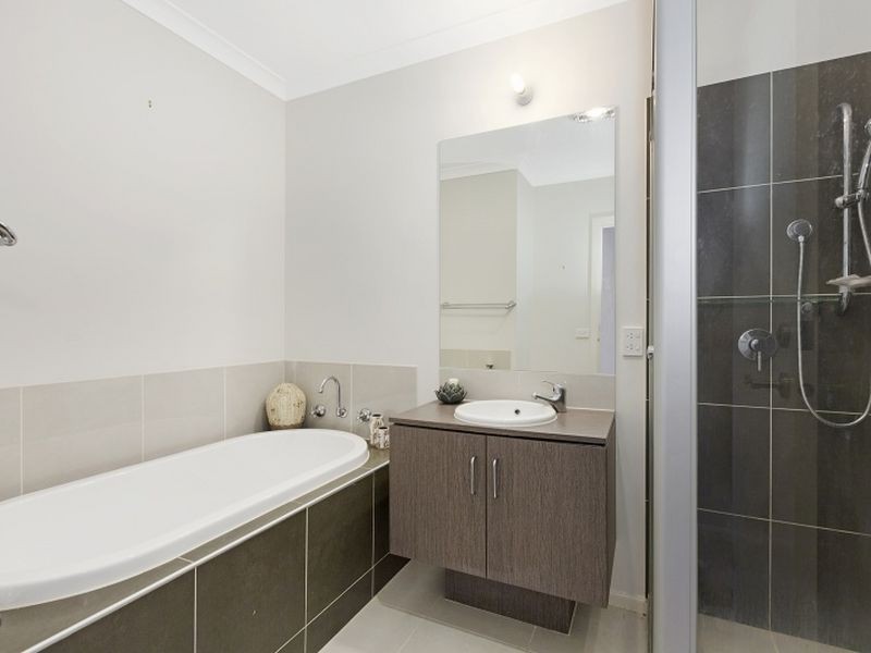 84 Valley Drive, Hidden Valley VIC 3756