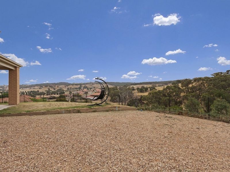 84 Valley Drive, Hidden Valley VIC 3756