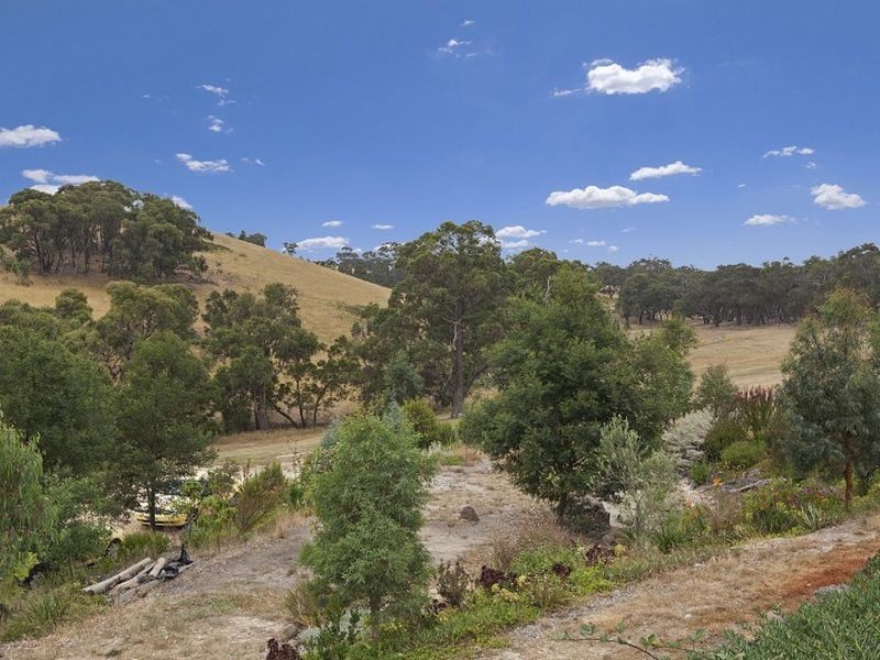 84 Valley Drive, Hidden Valley VIC 3756