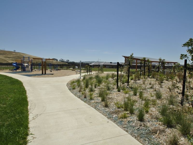 136 Wallara Waters Boulevard, Wallan VIC 3756