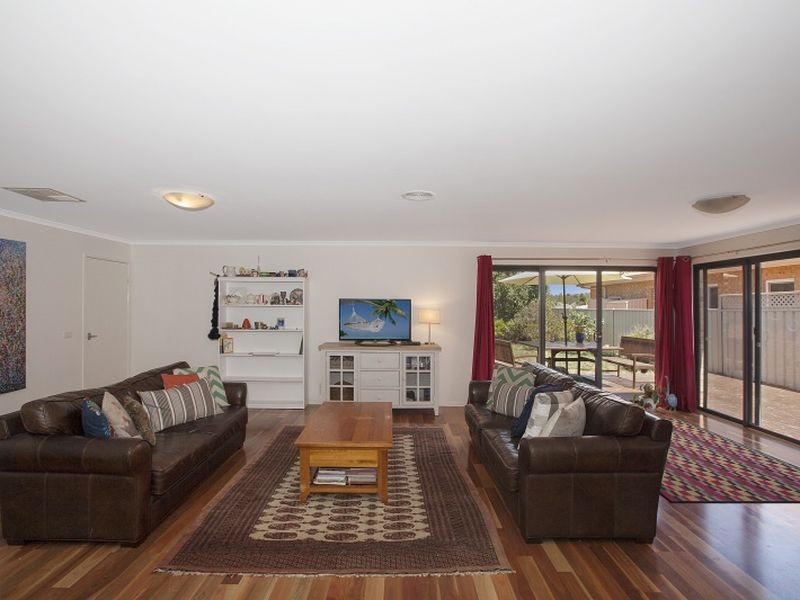 68 Augusta Way, Hidden Valley VIC 3756