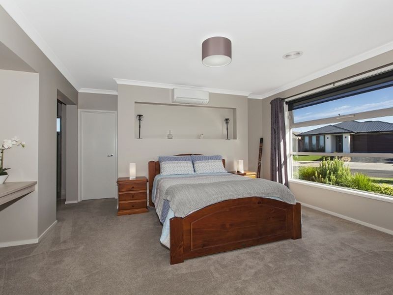 17 Halycon Bend, Beveridge VIC 3753