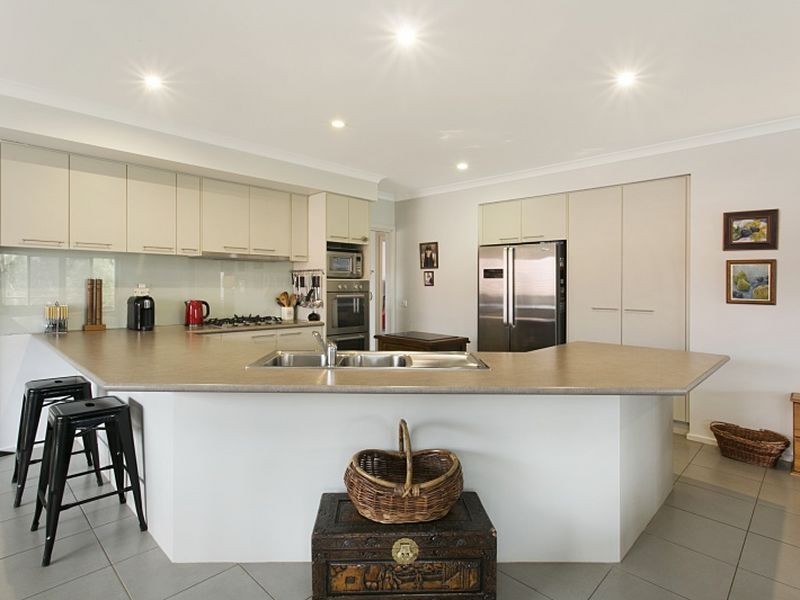 24 Aurina Drive, Hidden Valley VIC 3756