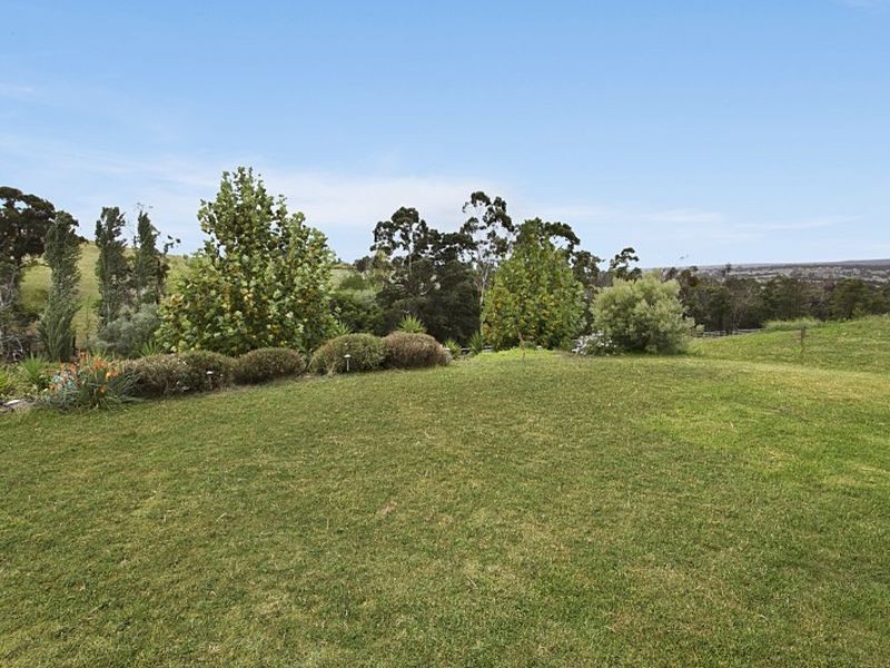 24 Aurina Drive, Hidden Valley VIC 3756