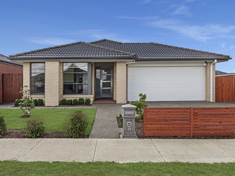 11 Buckland Hill Drive, Wallan VIC 3756