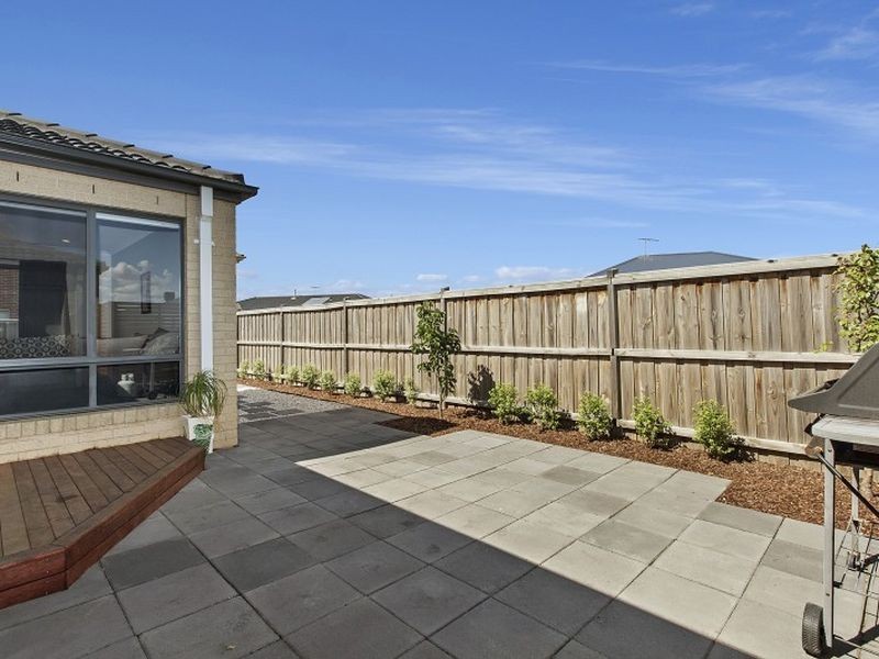 11 Buckland Hill Drive, Wallan VIC 3756