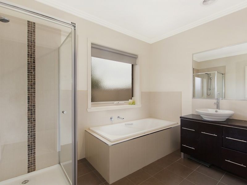 3 The Outlook, Hidden Valley VIC 3756
