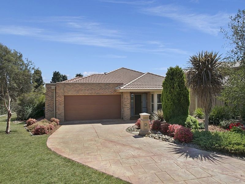 74 St Andrews Close, Hidden Valley VIC 3756