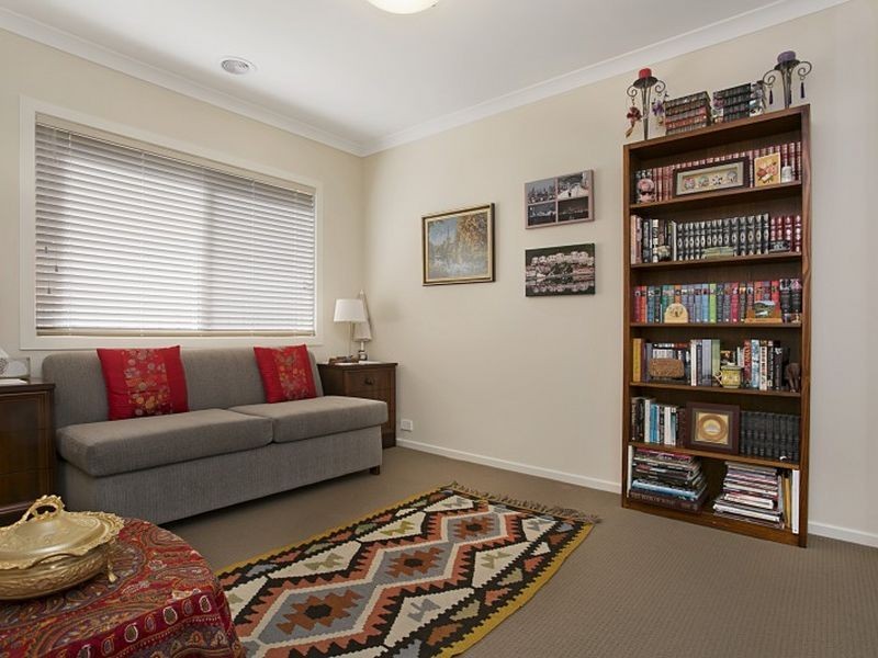 74 St Andrews Close, Hidden Valley VIC 3756