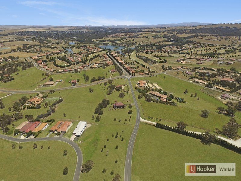 74 St Andrews Close, Hidden Valley VIC 3756