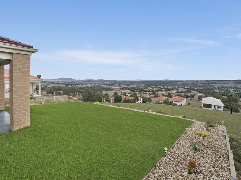 8 Toscana Way, Hidden Valley VIC 3756