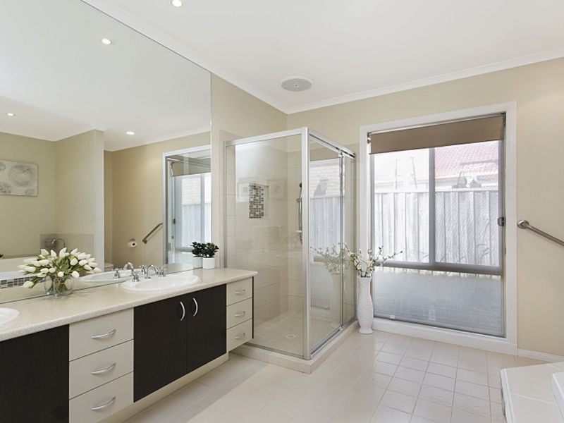 20 Lakeside Drive, Hidden Valley VIC 3756