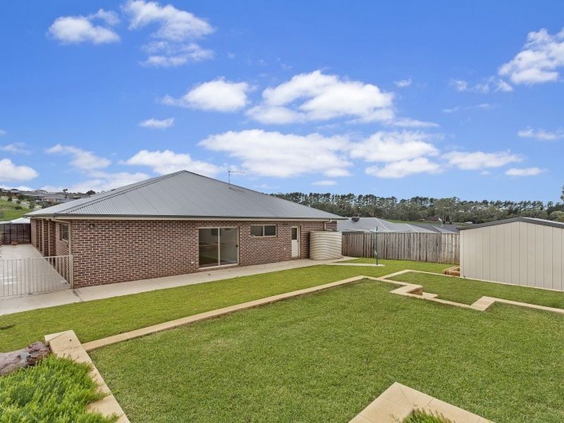 24 Grevillia Court, Wallan VIC 3756