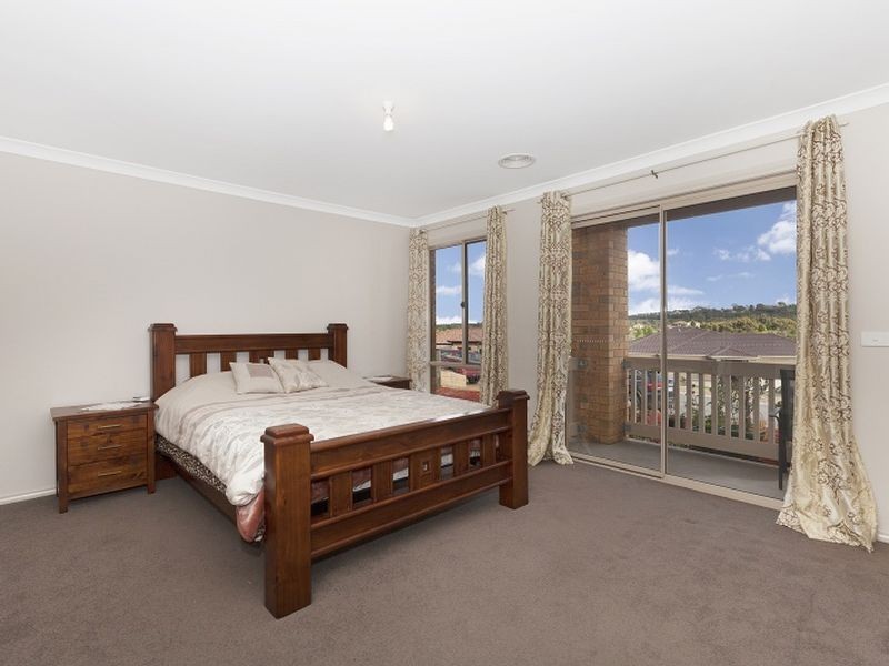 34 Craig Parry Drive, Hidden Valley VIC 3756