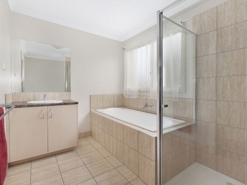 34 Craig Parry Drive, Hidden Valley VIC 3756