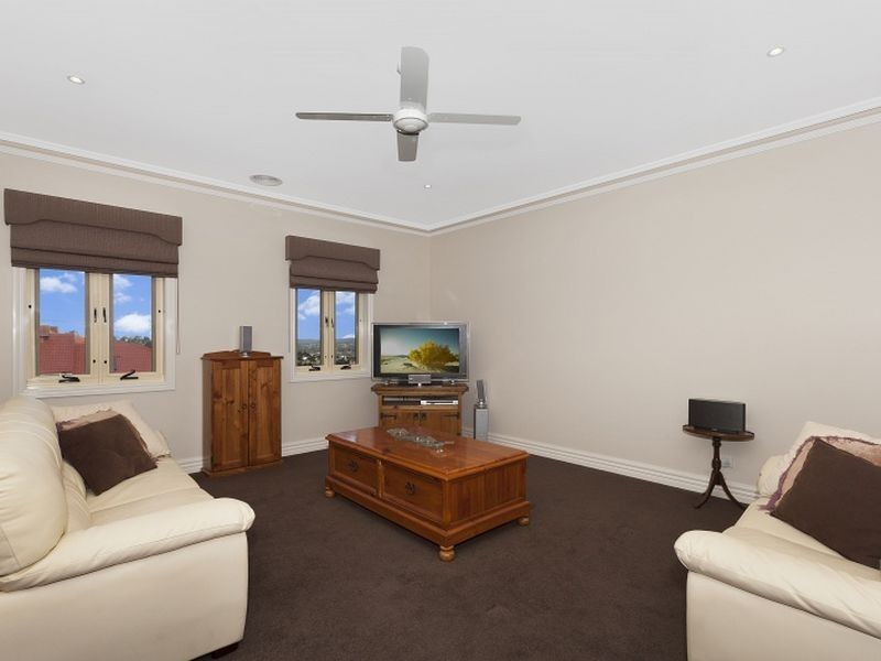 52 Eastern Ridge, Hidden Valley VIC 3756