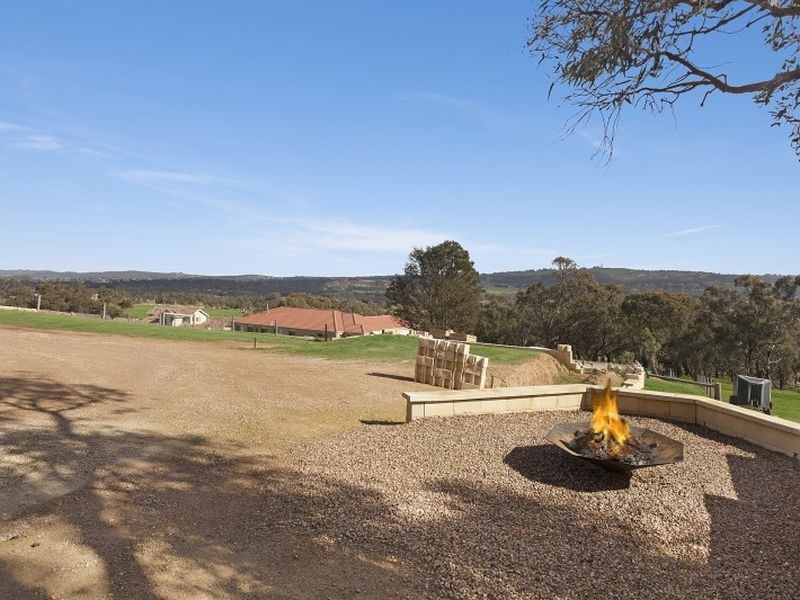 52 Eastern Ridge, Hidden Valley VIC 3756