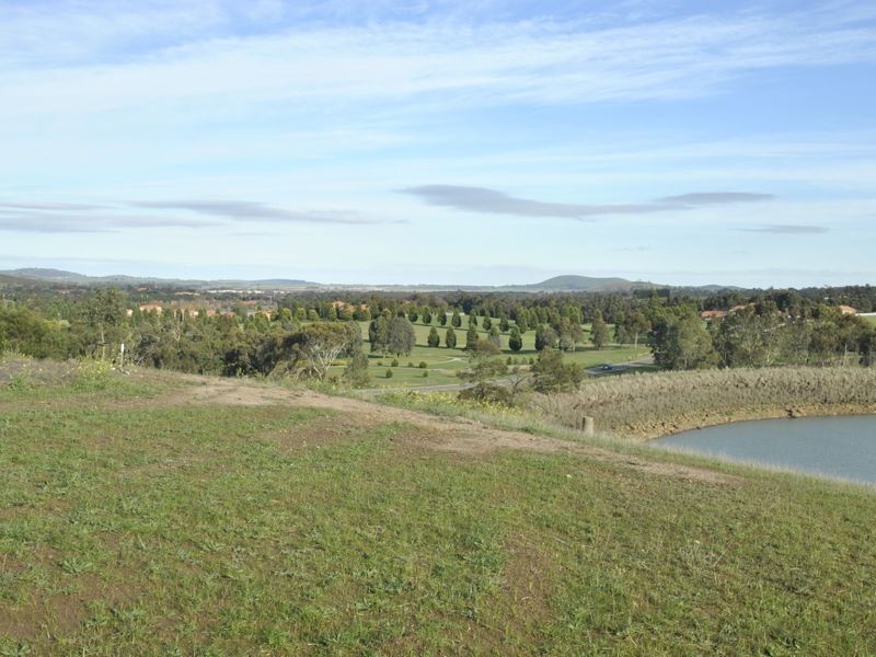 3 Lucca Way, Hidden Valley VIC 3756