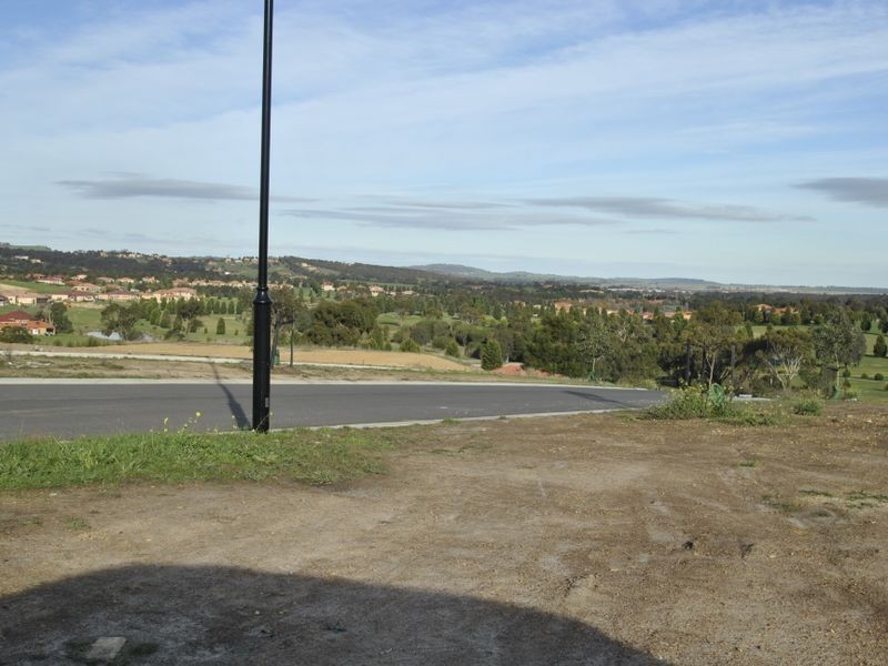 3 Lucca Way, Hidden Valley VIC 3756