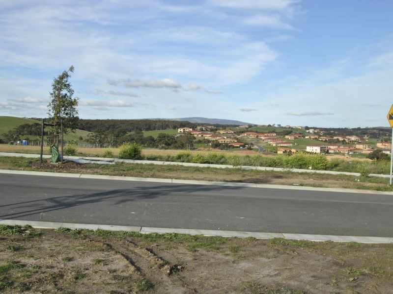 3 Lucca Way, Hidden Valley VIC 3756