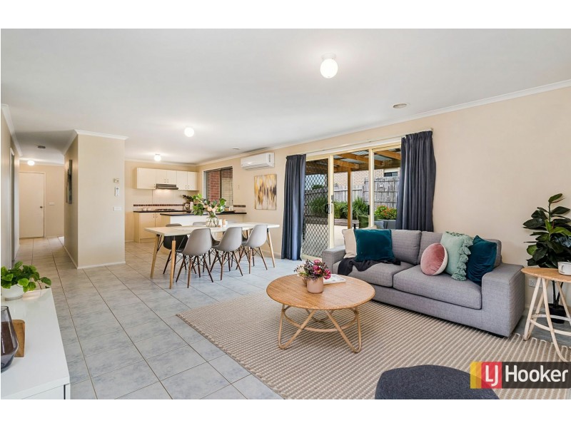 8 Thomas Place, Wallan VIC 3756