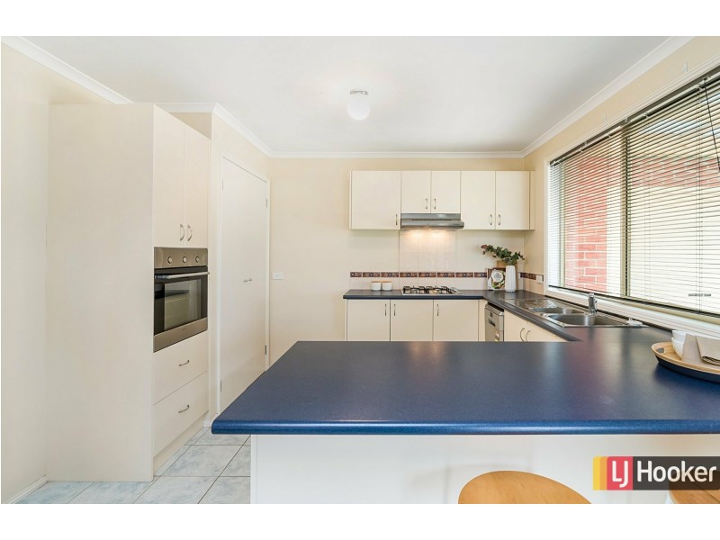 8 Thomas Place, Wallan VIC 3756