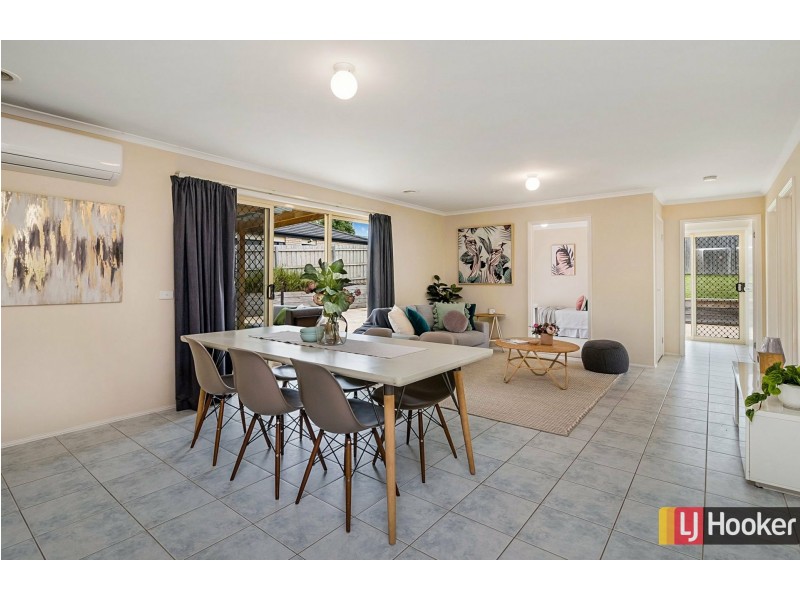 8 Thomas Place, Wallan VIC 3756