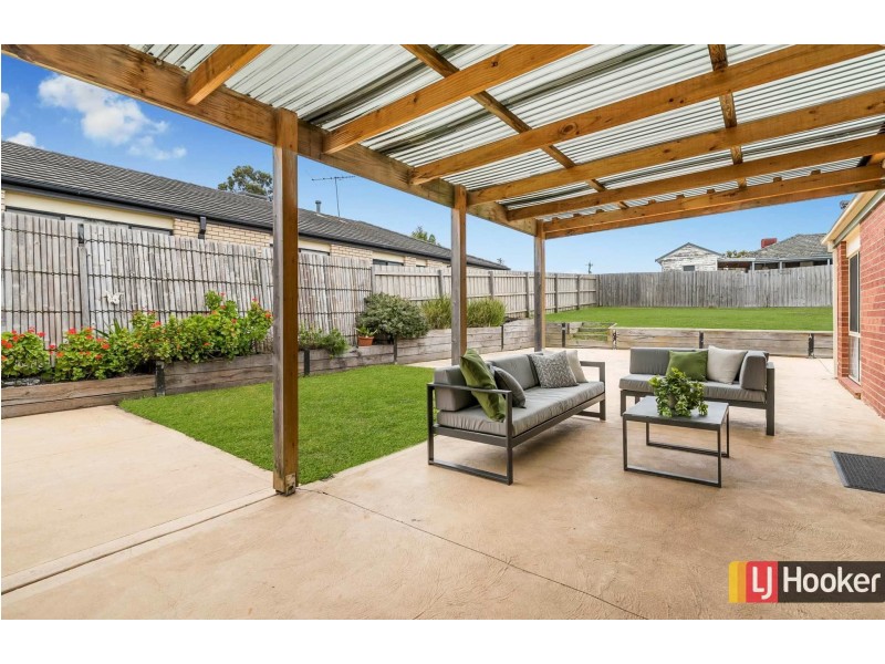 8 Thomas Place, Wallan VIC 3756