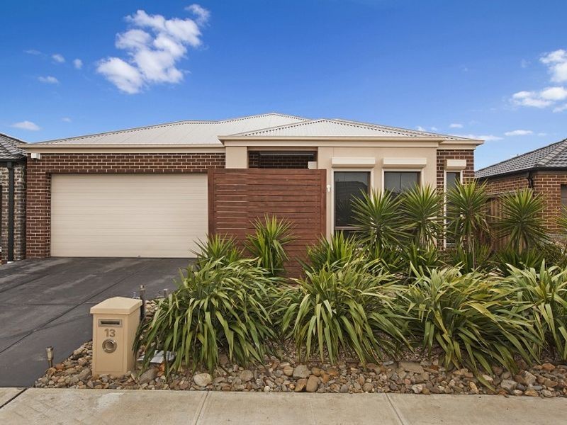 13 Samson Brook Drive, Wallan VIC 3756