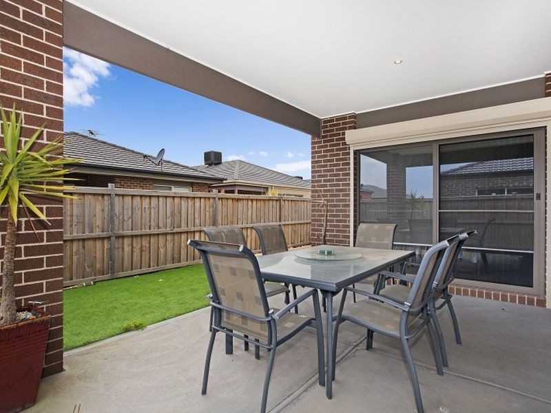 13 Samson Brook Drive, Wallan VIC 3756