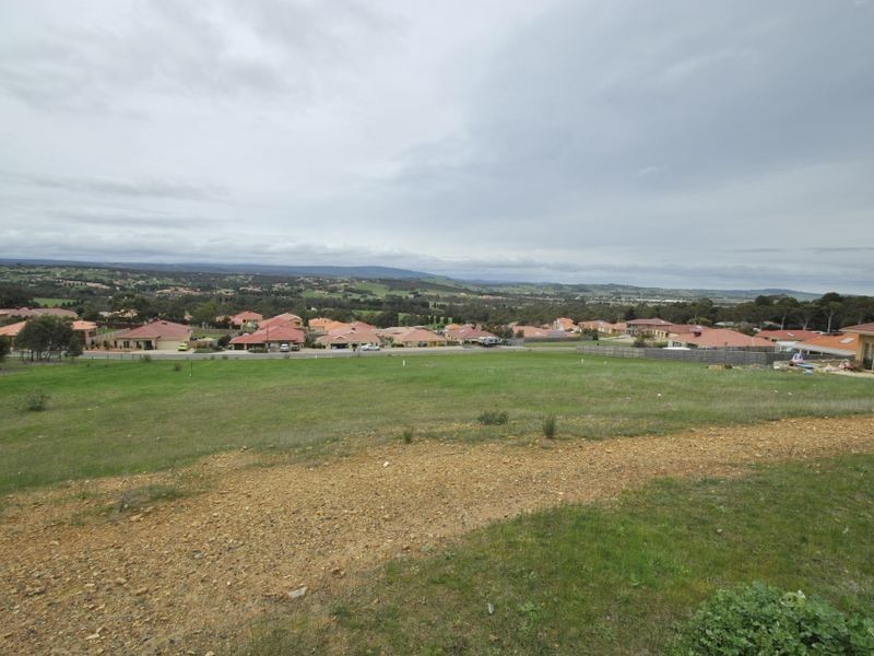 6 Cortona Close, Hidden Valley VIC 3756