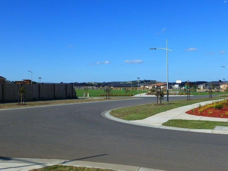2 Warren Avenue, Wallan VIC 3756