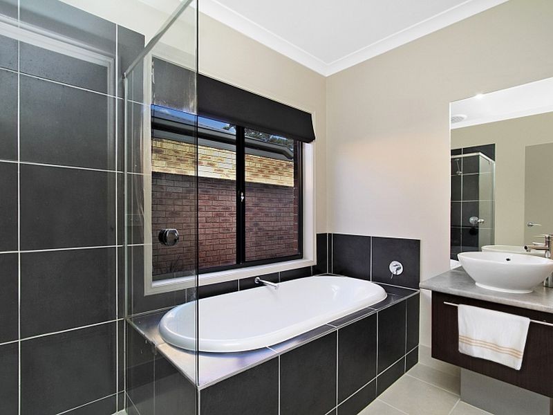 31 Adrian Circuit, Wallan VIC 3756