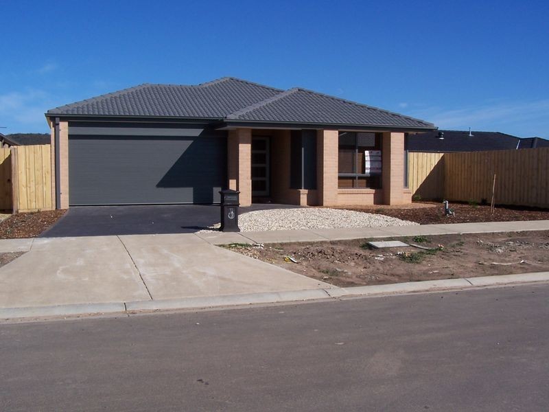 13 Weatherglass Street, Wallan VIC 3756