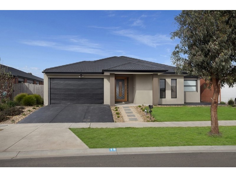 19 Palladium Circle, Beveridge VIC 3753