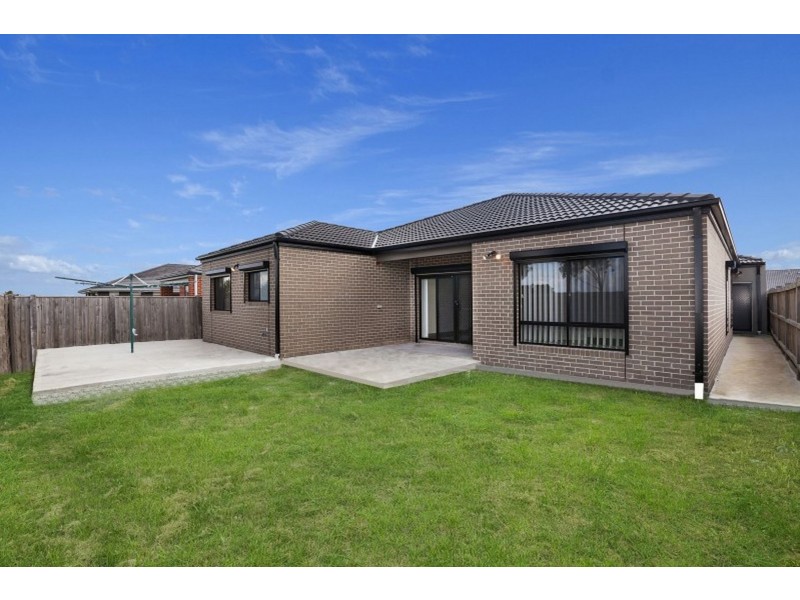 19 Palladium Circle, Beveridge VIC 3753