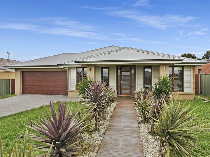 31 Natures Run, Kilmore VIC 3764