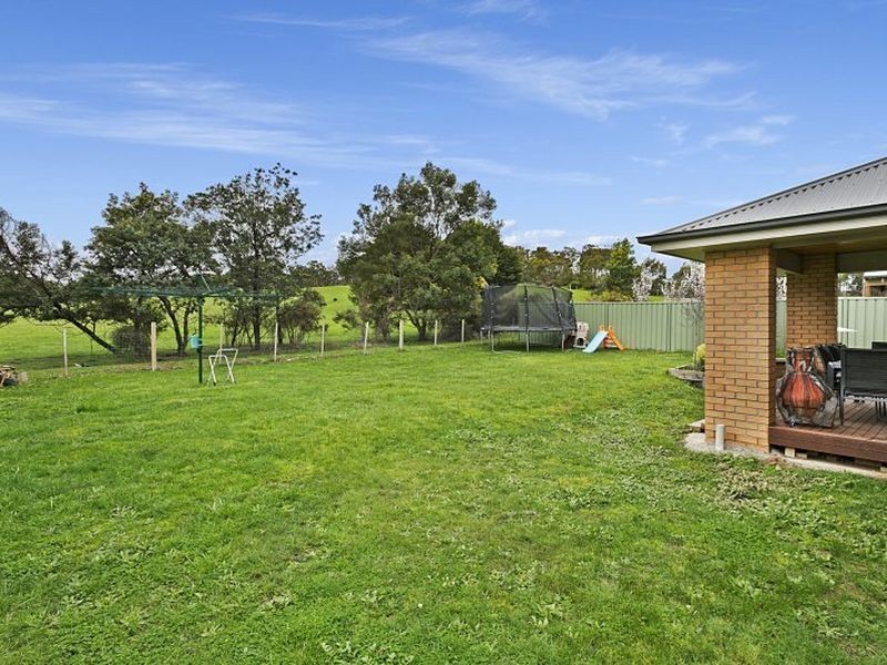 31 Natures Run, Kilmore VIC 3764