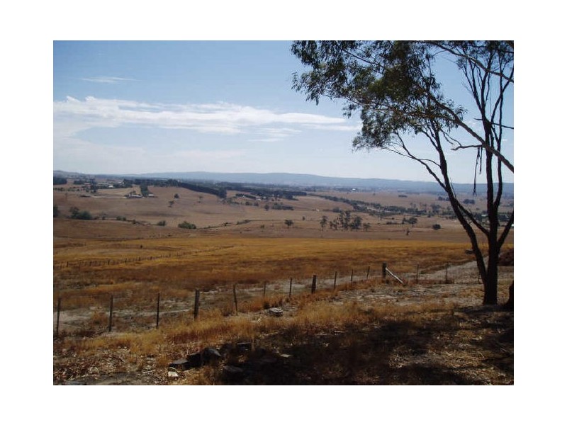 52 Grahams Track, Lancefield VIC 3435